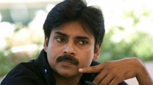 pawan kalyan,sardhar gabbar singh,disaster talk,distributors  పవన్ వాటాలో పాతిక శాతం వారికే!